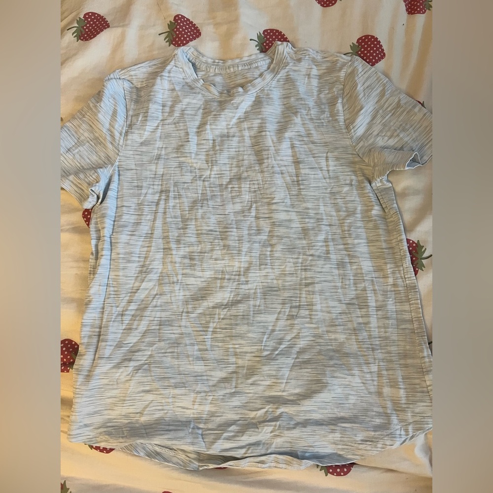 lululemon tee